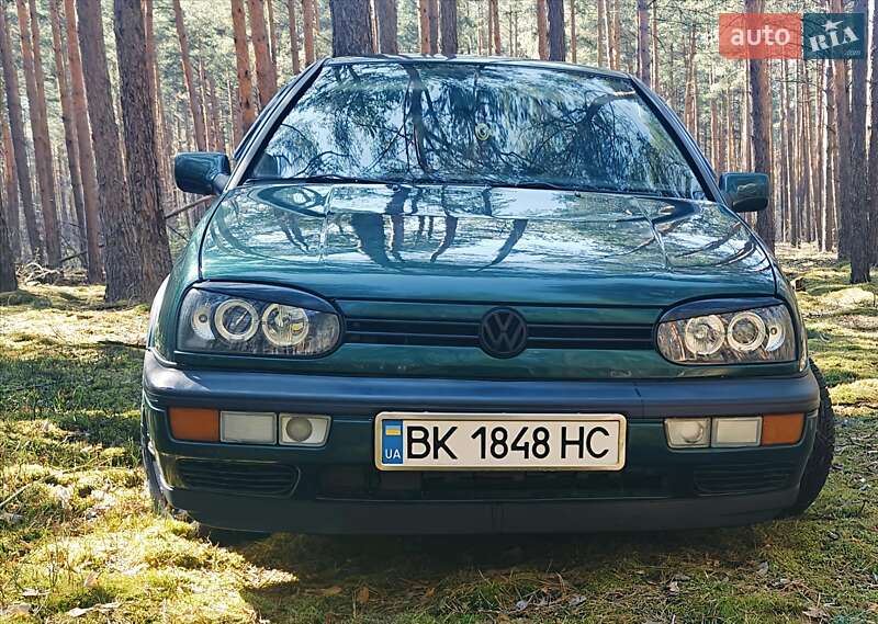 Хетчбек Volkswagen Golf 1995 в Нетішині