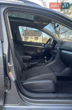 Универсал Volkswagen Golf 2011 в 