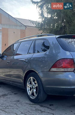 Универсал Volkswagen Golf 2011 в 