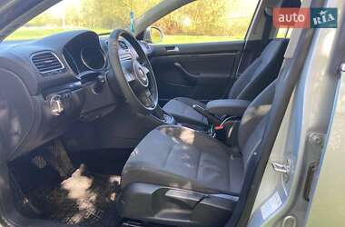 Універсал Volkswagen Golf 2009 в 