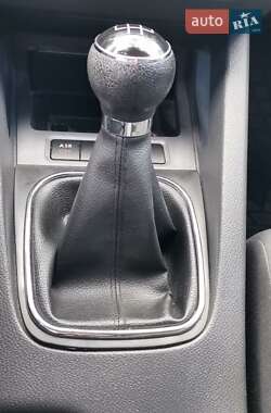 Хэтчбек Volkswagen Golf 2005 в 