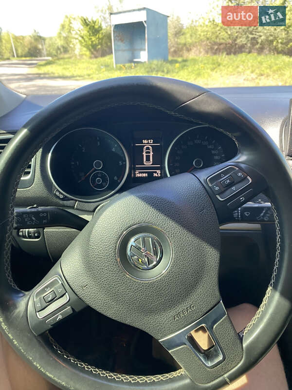 Універсал Volkswagen Golf 2012 в Судовій Вишні