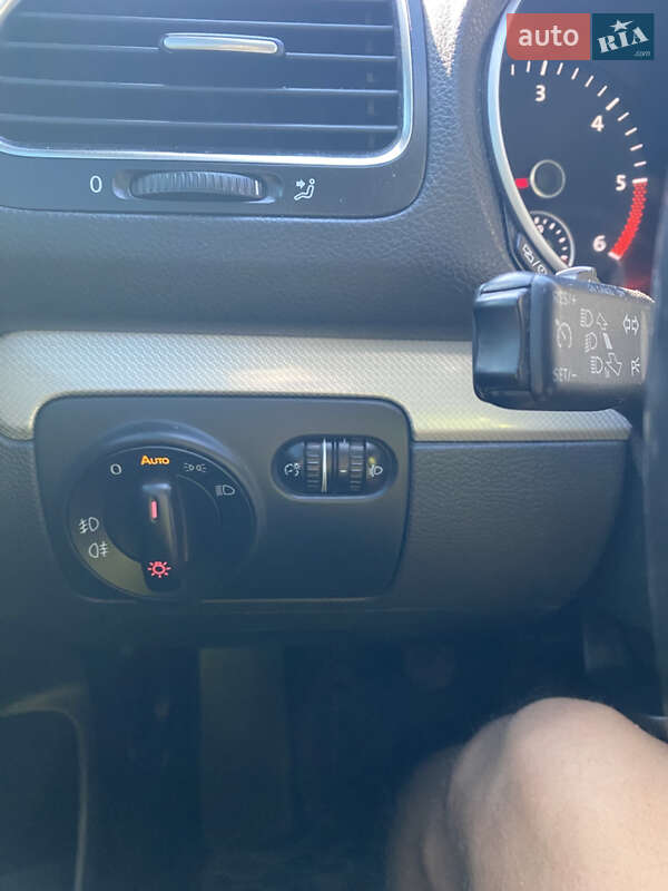 Універсал Volkswagen Golf 2012 в Судовій Вишні