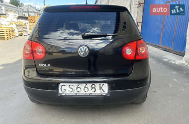 Хэтчбек Volkswagen Golf 2006 в 