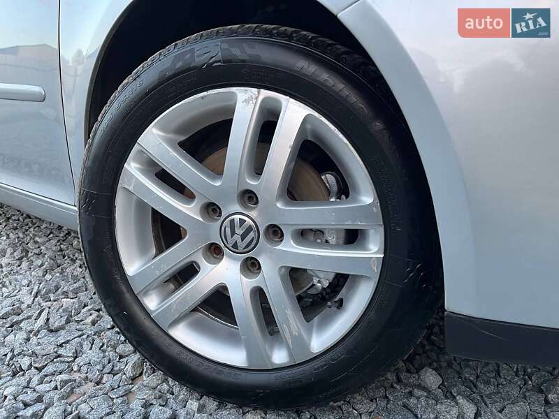 Хэтчбек Volkswagen Golf 2007 в Полтаве