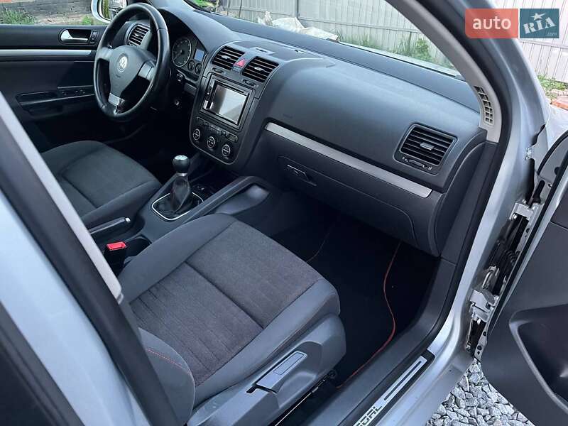 Хэтчбек Volkswagen Golf 2007 в Полтаве