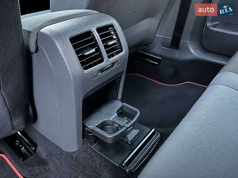 Хэтчбек Volkswagen Golf 2007 в Полтаве