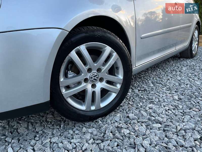 Хэтчбек Volkswagen Golf 2007 в Полтаве