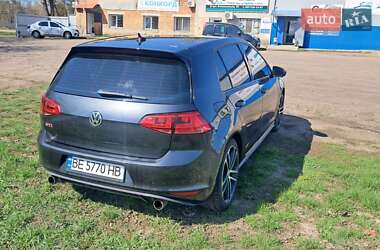 Хэтчбек Volkswagen Golf 2016 в 