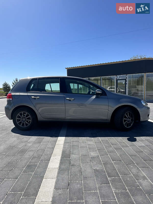 Хетчбек Volkswagen Golf 2009 в Львові