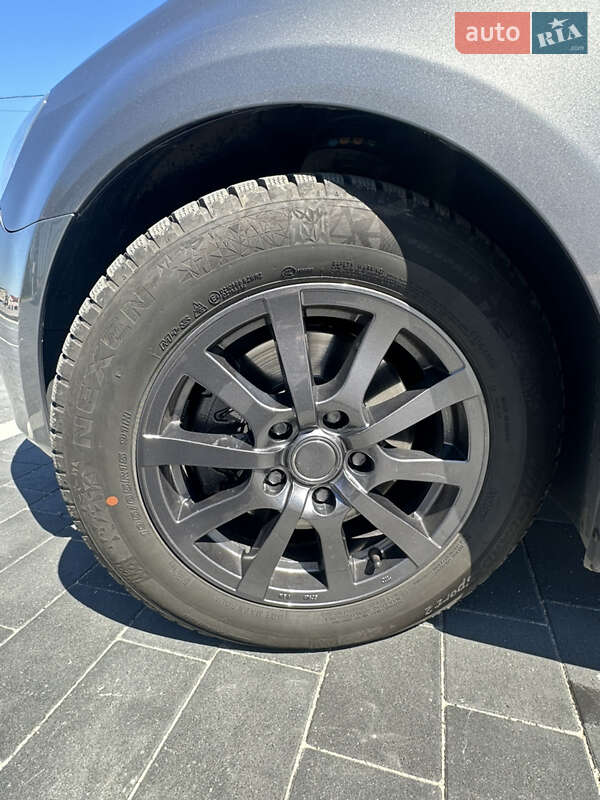 Хетчбек Volkswagen Golf 2009 в Львові