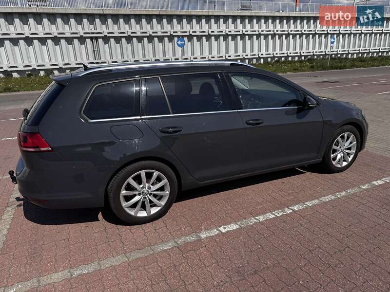 Універсал Volkswagen Golf 2016 в Львові