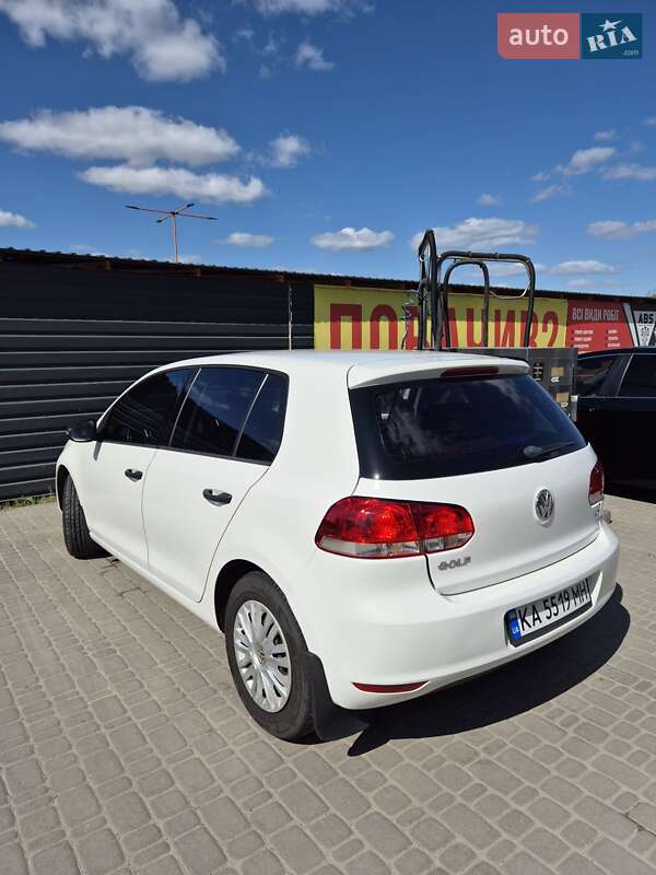 Хэтчбек Volkswagen Golf 2011 в Ирпене
