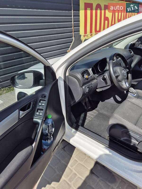 Хэтчбек Volkswagen Golf 2011 в Ирпене