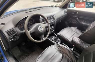 Хэтчбек Volkswagen Golf 1999 в Долинской