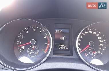 Хэтчбек Volkswagen Golf 2009 в 