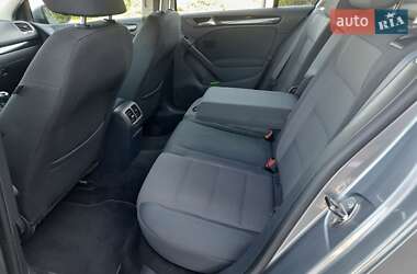 Хэтчбек Volkswagen Golf 2009 в 