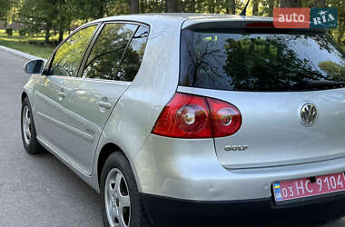 Хэтчбек Volkswagen Golf 2008 в 