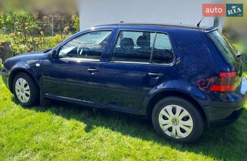 Volkswagen Golf 2002