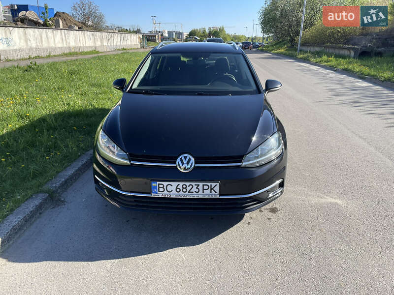 Універсал Volkswagen Golf 2018 в Львові