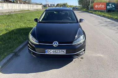 Универсал Volkswagen Golf 2018 в 