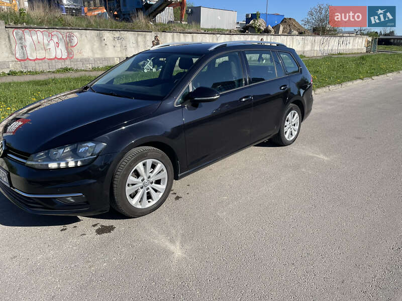 Універсал Volkswagen Golf 2018 в Львові