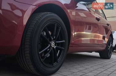 Хетчбек Volkswagen Golf 2009 в 