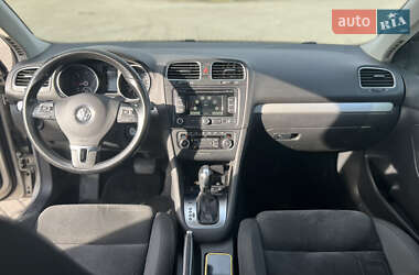 Універсал Volkswagen Golf 2012 в 