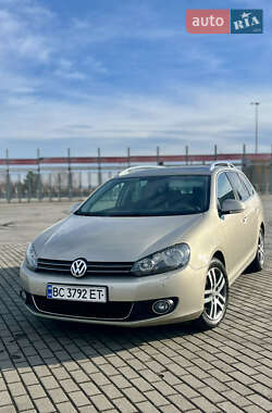 Універсал Volkswagen Golf 2012 в 