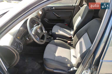 Универсал Volkswagen Golf 2002 в 