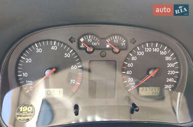 Универсал Volkswagen Golf 2002 в 