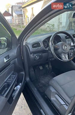Универсал Volkswagen Golf 2010 в 