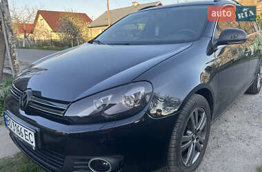Универсал Volkswagen Golf 2010 в 