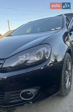 Универсал Volkswagen Golf 2010 в 