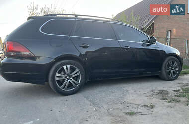 Универсал Volkswagen Golf 2010 в 