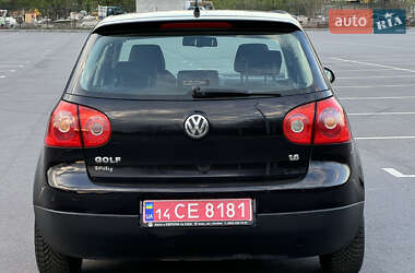 Хэтчбек Volkswagen Golf 2007 в 