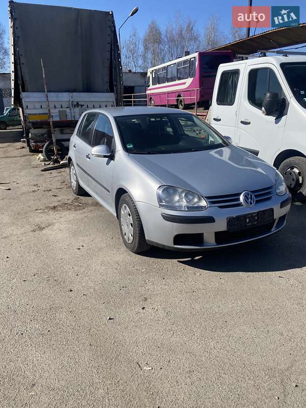 Хэтчбек Volkswagen Golf 2006 в Луцке