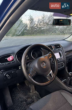 Універсал Volkswagen Golf 2010 в 