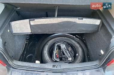 Хэтчбек Volkswagen Golf 1999 в 