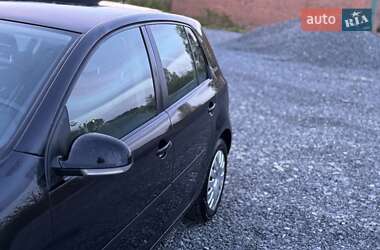 Хэтчбек Volkswagen Golf 2008 в 