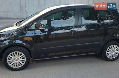 Хэтчбек Volkswagen Golf 2009 в 