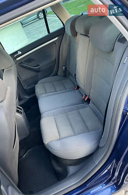 Універсал Volkswagen Golf 2009 в 