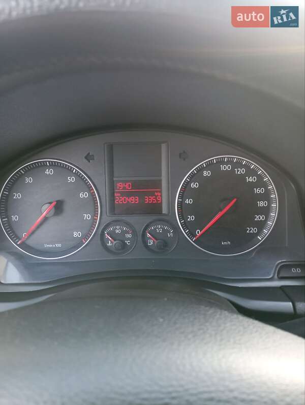 Хетчбек Volkswagen Golf 2005 в Вінниці