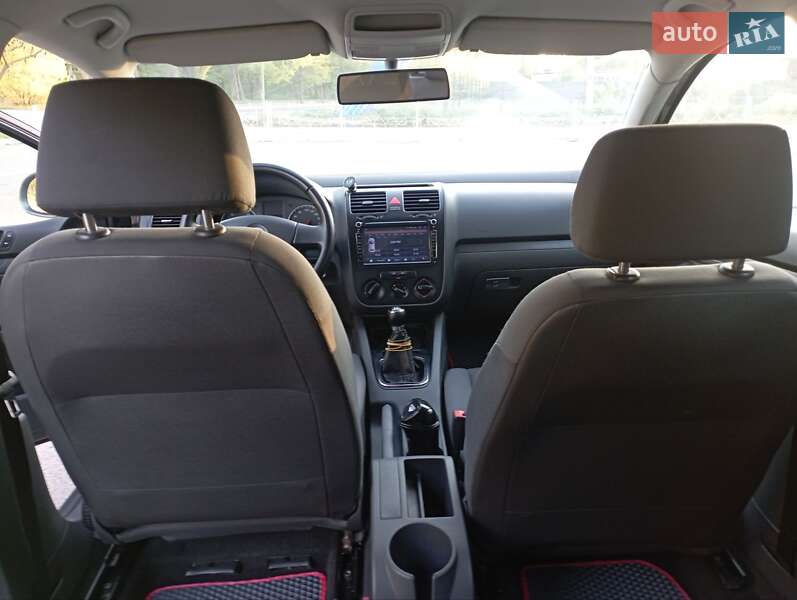 Хетчбек Volkswagen Golf 2005 в Вінниці