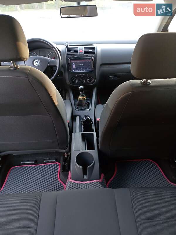 Хетчбек Volkswagen Golf 2005 в Вінниці