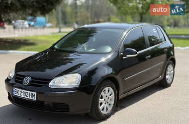 Хэтчбек Volkswagen Golf 2006 в 