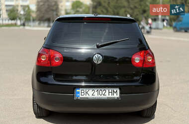 Хэтчбек Volkswagen Golf 2006 в 