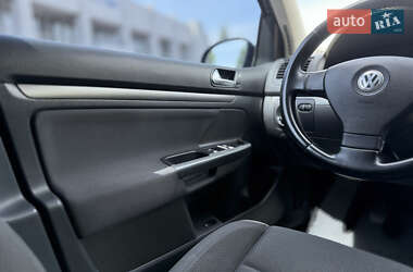 Хэтчбек Volkswagen Golf 2006 в 