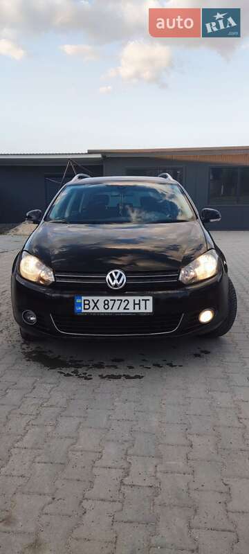 Універсал Volkswagen Golf 2012 в 