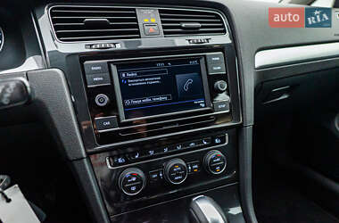 Хетчбек Volkswagen Golf 2020 в 